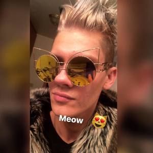 Meet your Posher, Alec